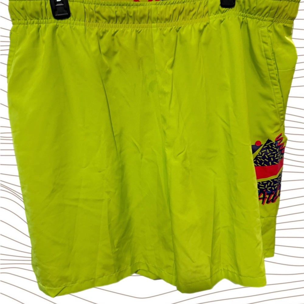 | Nike | Green Light Weight Men’s shorts XXL